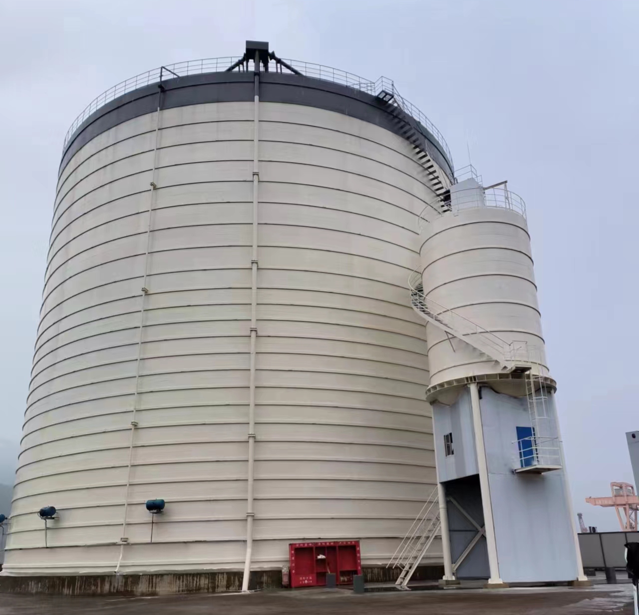 上城10万吨水泥钢板库